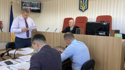 У Харкові обирають міри запобіжного заходу Грецькій-Миргородській та її посібнику, підозрюваним у привласненні 3 млн грн У Харкові обирають міри запобіжного заходу Грецькій-Миргородській та її посібнику, підозрюваним у привласненні 3 млн грн