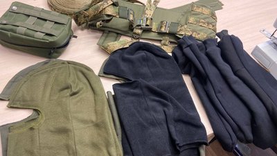 У Полтаві волонтери шиють зимові та маскувальні костюми для військових У Полтаві волонтери шиють зимові та маскувальні костюми для військових