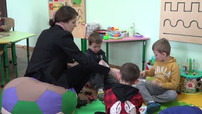 У громаді на Житомирщині проводять реабілітаційні заняття для дітей-переселенців У громаді на Житомирщині проводять реабілітаційні заняття для дітей-переселенців