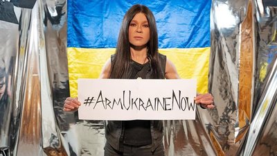 У соцмережах запустили флешмоб із закликом надати Україні зброю