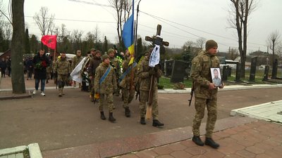 У Житомирі попрощалися з військовим 95 десантно-штурмової бригади Михайлом Ревенком