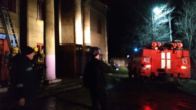 На Одещині горів закинутий будинок культури: вогонь охопив 2500 кв.м На Одещині горів закинутий будинок культури: вогонь охопив 2500 кв.м