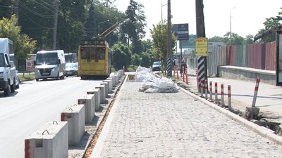Ремонт ділянки однієї з вулиць у Полтаві не встигли завершити вчасно