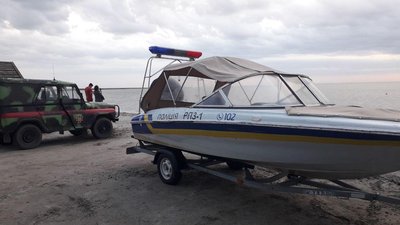 У Кирилівці врятували пасажирів катера, що "застряг" у морі У Кирилівці врятували пасажирів катера, що "застряг" у морі
