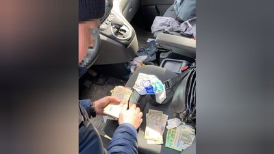 На Прикарпатті затримали технічного директора компанії, яка роздавала інтернет терористам "ДНР" — СБУ На Прикарпатті затримали технічного директора компанії, яка роздавала інтернет терористам "ДНР" — СБУ