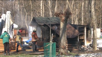 Дерев’яна будівля горіла в Боздоському парку в Ужгороді Дерев’яна будівля горіла в Боздоському парку в Ужгороді