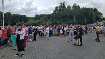 З аеропорту "Львів" евакуйовують людей через підозрілу сумку