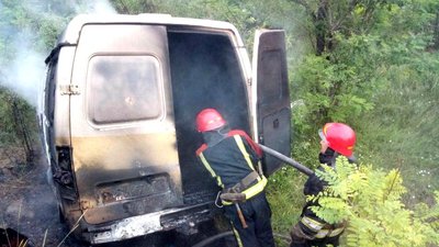 На трасі в Одеській області спалахнула автівка: ніхто не травмувався На трасі в Одеській області спалахнула автівка: ніхто не травмувався