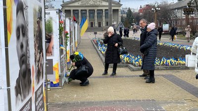 Вшанування загиблих бійців "Ціна війни": Тернопільська міськрада про вартість конструкцій Вшанування загиблих бійців "Ціна війни": Тернопільська міськрада про вартість конструкцій