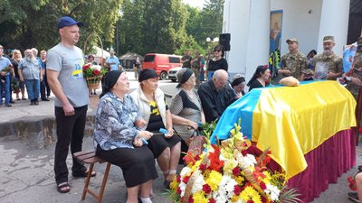 У Полтаві попрощалися із 18-річним Максимом Краснокутським, який загинув на війні