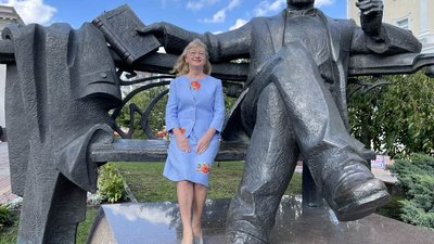 Оксана Лозова Оксана Лозова