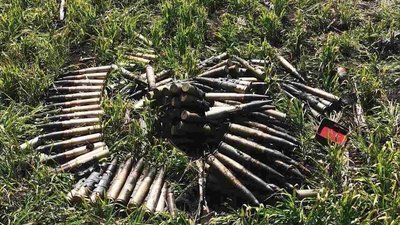"Тільки підняв і вона спрацювала". Сапер розповів про небезпеку від нерозірваних мін "Тільки підняв і вона спрацювала". Сапер розповів про небезпеку від нерозірваних мін