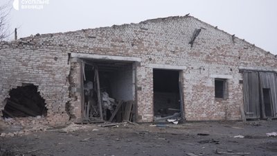 Наслідки нічної атаки Вінниччини російськими безпілотниками: репортаж Наслідки нічної атаки Вінниччини російськими безпілотниками: репортаж