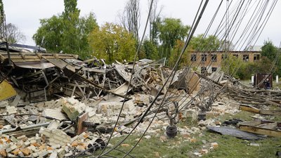 Підстанція "Південної залізниці" у Харкові після обстрілу 4 жовтня — фото Підстанція "Південної залізниці" у Харкові після обстрілу 4 жовтня — фото