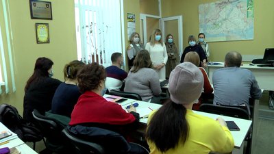 На Херсонщині мобільні бригади лікарів навчають, як робити щеплення від COVID-19 На Херсонщині мобільні бригади лікарів навчають, як робити щеплення від COVID-19