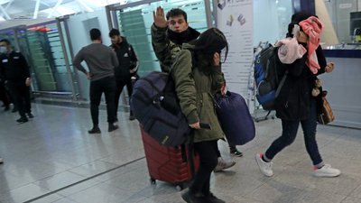 "Почуваються обманутими". Журналіст розповів, що відбувається з мігрантами на кордоні Білорусі з ЄС "Почуваються обманутими". Журналіст розповів, що відбувається з мігрантами на кордоні Білорусі з ЄС