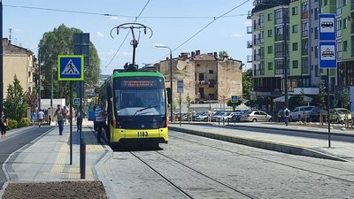 У Львові для проїзду відкрили відремонтовану вулицю Шевченка: як це було