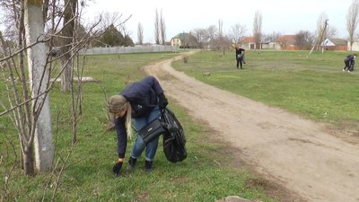 Жителі однієї з громад на Миколаївщині влаштували весняну толоку Жителі однієї з громад на Миколаївщині влаштували весняну толоку
