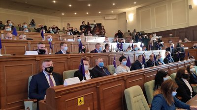 Засідання першої сесії Волинської обласної ради восьмого скликання Засідання першої сесії Волинської обласної ради восьмого скликання