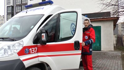 Середня зарплата у франківських водіїв швидких – трохи більше шести тисяч гривень