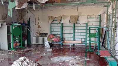 "Цей дитсадочок — біль для нас усіх": у Старому Салтові розбирають завали й шукають гроші на відновлення