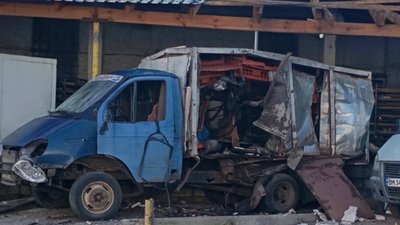 Наслідки удару російських БпЛА по хлібокомбінату у Глухові, 24 червня 2026 року