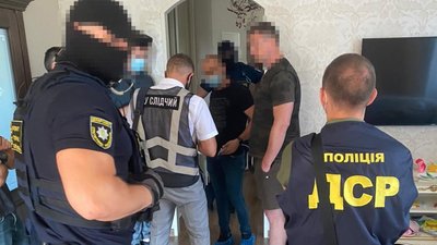 Мільйон доларів за перемогу в конкурсі. В Одесі затримали посадовця Міноборони