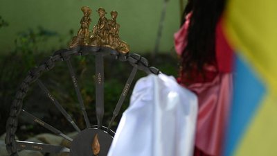 В Ужгороді відкрили меморіал жертвам ромського Голокосту В Ужгороді відкрили меморіал жертвам ромського Голокосту