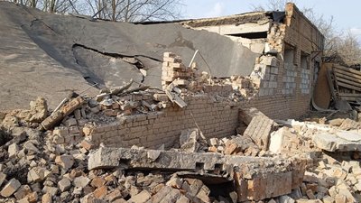 Двоє загиблих, 10 травмованих, зруйновані будівлі: що відомо про обстріл Сумського району 24 березня Двоє загиблих, 10 травмованих, зруйновані будівлі: що відомо про обстріл Сумського району 24 березня