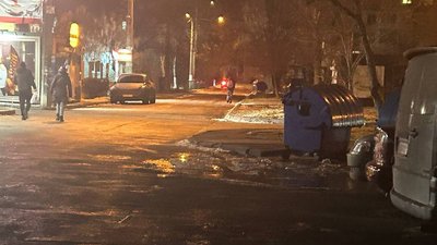Сміттєвий бак в Одесі, де виявили немовля