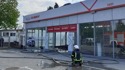 В Одесі горів автосалон