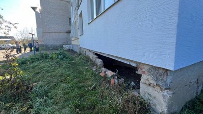 У громаді на Житомирщині просідає багатоповерхівка: у чому причина та хто ремонтуватиме У громаді на Житомирщині просідає багатоповерхівка: у чому причина та хто ремонтуватиме