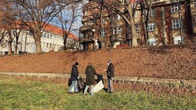 20 мішків сміття зібрали з берегів річки Уж на Закарпатті