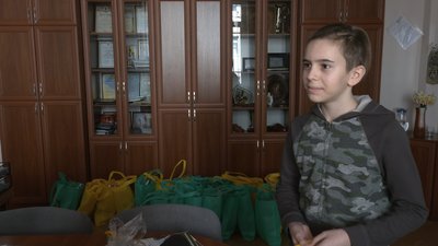 У Рівному сім'ям загиблих воїнів АТО та героїв Небесної Сотні вручали Великодні гостинці У Рівному сім'ям загиблих воїнів АТО та героїв Небесної Сотні вручали Великодні гостинці