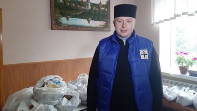 Відвідувачі "Благодійної їдальні" в Тернополі отримали продуктові набори Відвідувачі "Благодійної їдальні" в Тернополі отримали продуктові набори