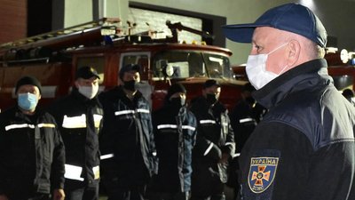 Рятувальники Дніпропетрощини допомагають гасити лісову пожежу в Чорнобильській зоні Рятувальники Дніпропетрощини допомагають гасити лісову пожежу в Чорнобильській зоні
