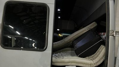Мікроавтобус, у якому виявили втікача Мікроавтобус, у якому виявили втікача