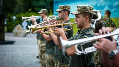 Нагородили тих, хто допомагає країні. У Дніпрі відзначили День Державності