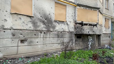 Як під російськими обстрілами живе мікрорайон "Горизонт" у Харкові — відео Як під російськими обстрілами живе мікрорайон "Горизонт" у Харкові — відео