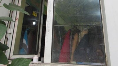 У Херсоні поліцейські затримали крадія в магазині одягу У Херсоні поліцейські затримали крадія в магазині одягу