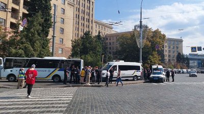 У центрі Харкова посилили охорону порядку — готуються до маршу KharkivPride У центрі Харкова посилили охорону порядку — готуються до маршу KharkivPride