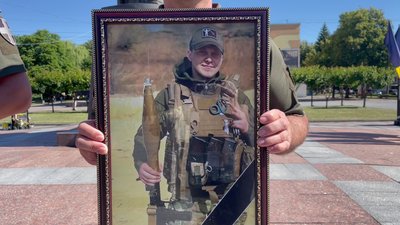 З 25-річним військовим Антоном Головатюком попрощалися у Рівному