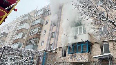 На Хмельниччині рятувальники ліквідували пожежу квартири