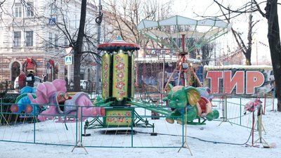 У Чернівцях не будуть демонтувати атракціони на Соборній площі