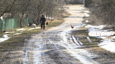 Жителі села на Тернопільщині звернулися до агрофірми, щоби ті відремонтували дорогу