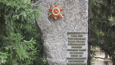 У місті на Полтавщині демонтували серп і молот: що відомо
