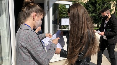 ЗНО з української мови складали в 12 пунктах в Ужгороді ЗНО з української мови складали в 12 пунктах в Ужгороді