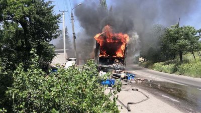 На Дніпропетровщині згоріла фура з посилками На Дніпропетровщині згоріла фура з посилками