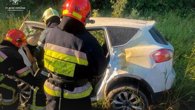 На Хмельниччині в ДТП загинула майже вся сім’я з Нетішина. 8-річний син у реанімації На Хмельниччині в ДТП загинула майже вся сім’я з Нетішина. 8-річний син у реанімації