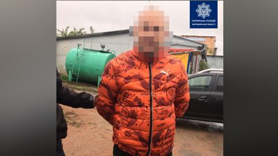 У Житомирі невідомий влаштував стрілянину на проспекті Незалежності У Житомирі невідомий влаштував стрілянину на проспекті Незалежності